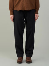 Standard easy tapered pants