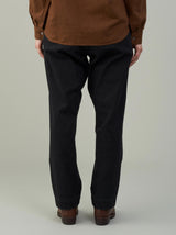 Standard easy tapered pants