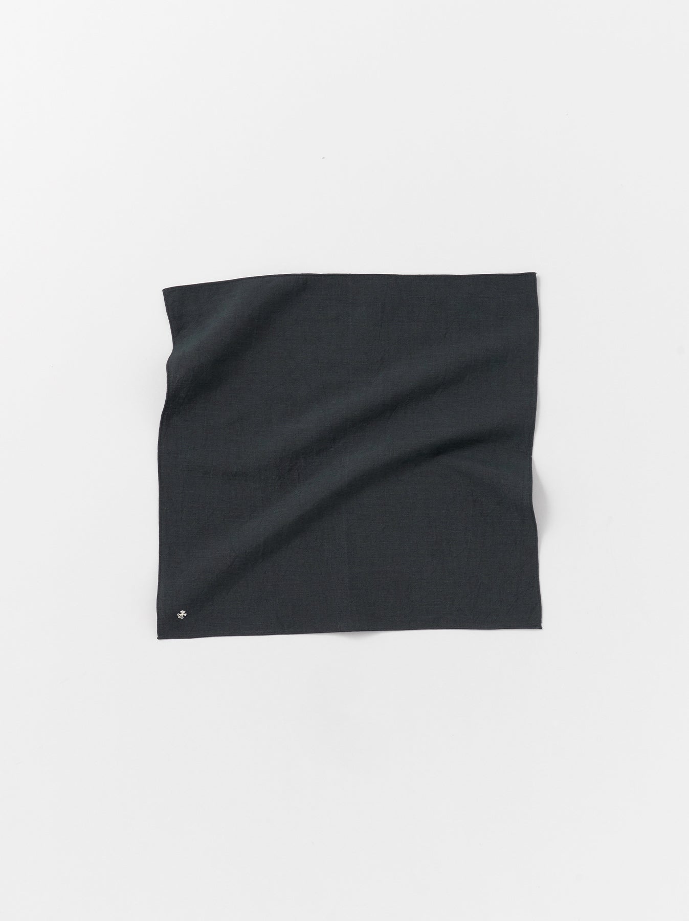 Flat handkerchief M – ARTS&SCIENCE ONLINE SELLER