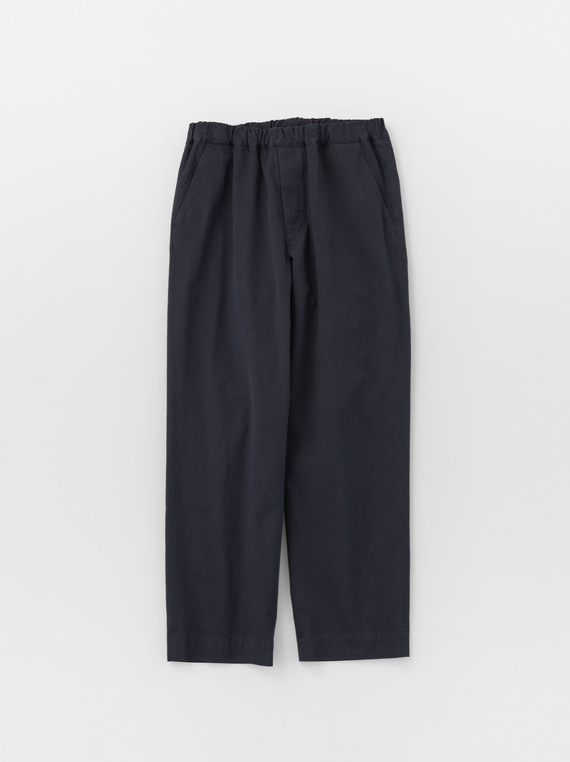 Standard easy tapered pants