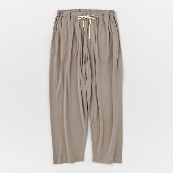 0251M20940161_Back-pocket-tuck