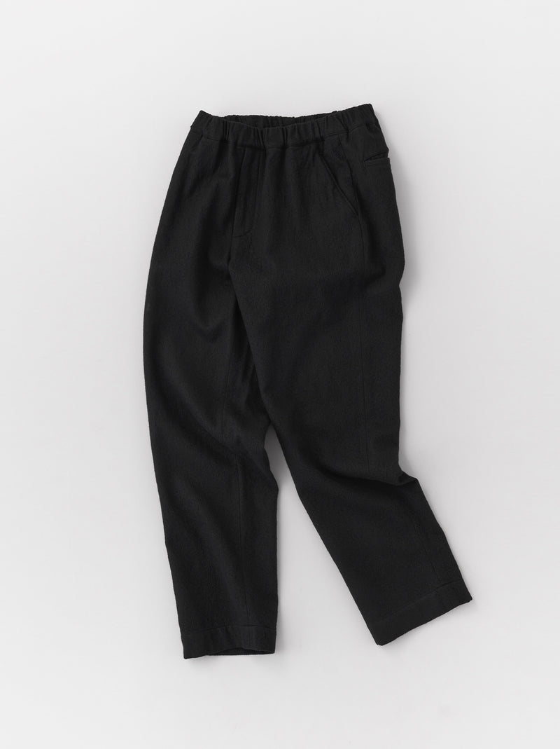 Standard easy tapered pants