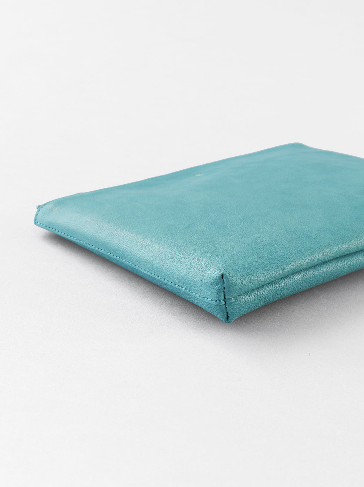 Travel pouch M – ARTS&SCIENCE ONLINE SELLER