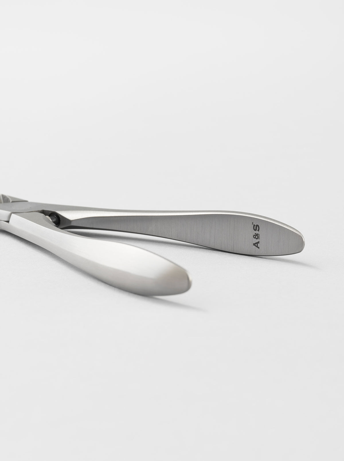 SUWADA Nail clipper with A&S leather case – ARTS&SCIENCE ONLINE SELLER
