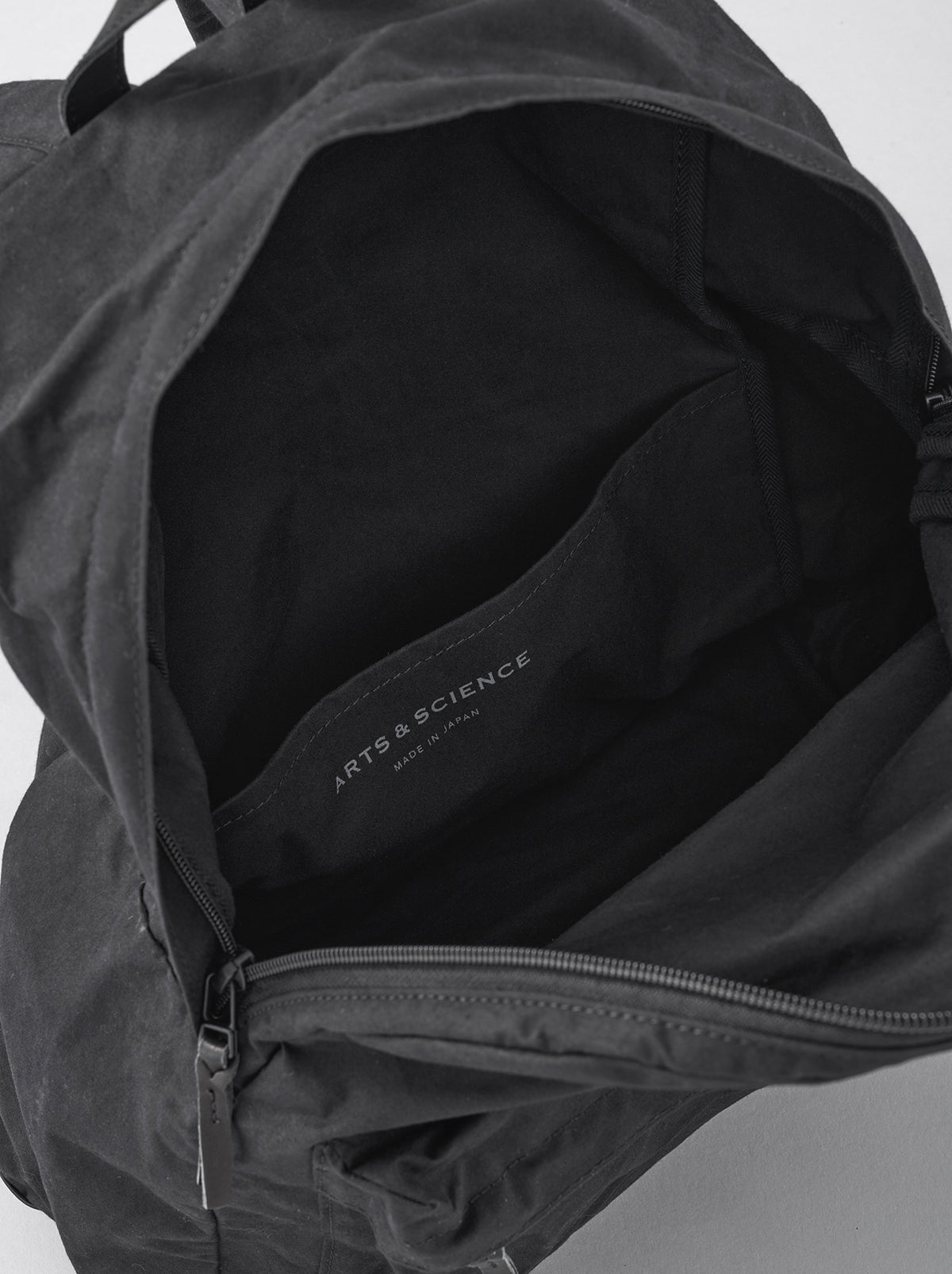 Simple back pack M – ARTS&SCIENCE ONLINE SELLER