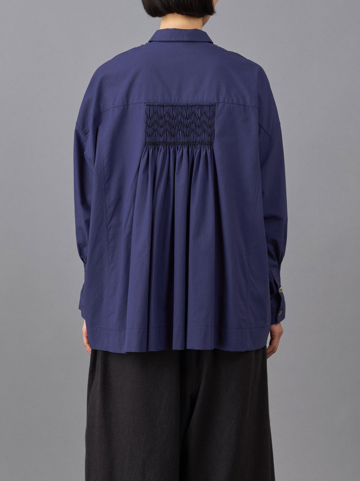 『新品』 ARTS&SCIENCE Back smoking blouse rennes — Arts & Science | Back Smocking Blouse in Vintage White