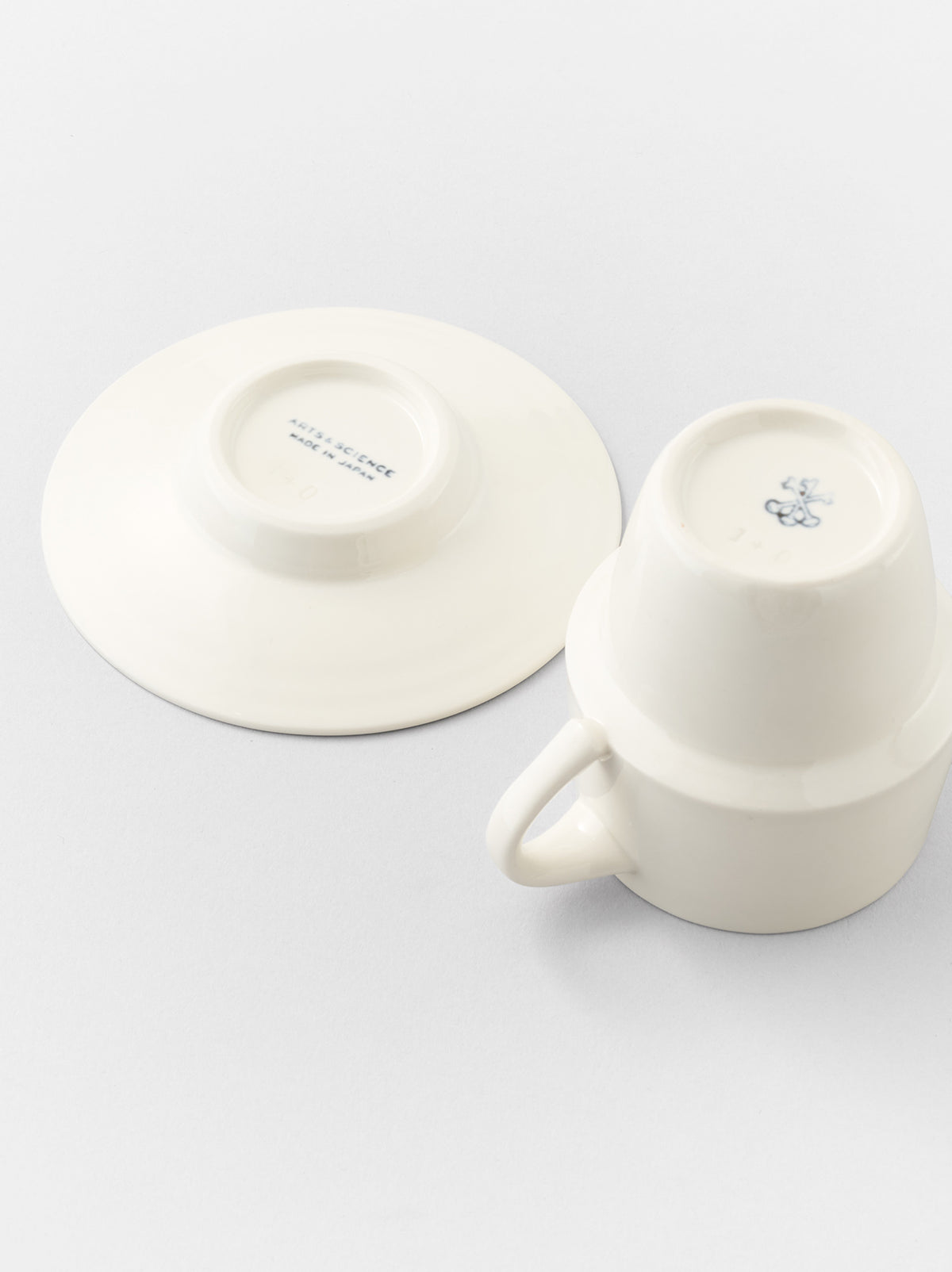 Stacking mug & saucer (Ivory glaze) – ARTS&SCIENCE ONLINE SELLER