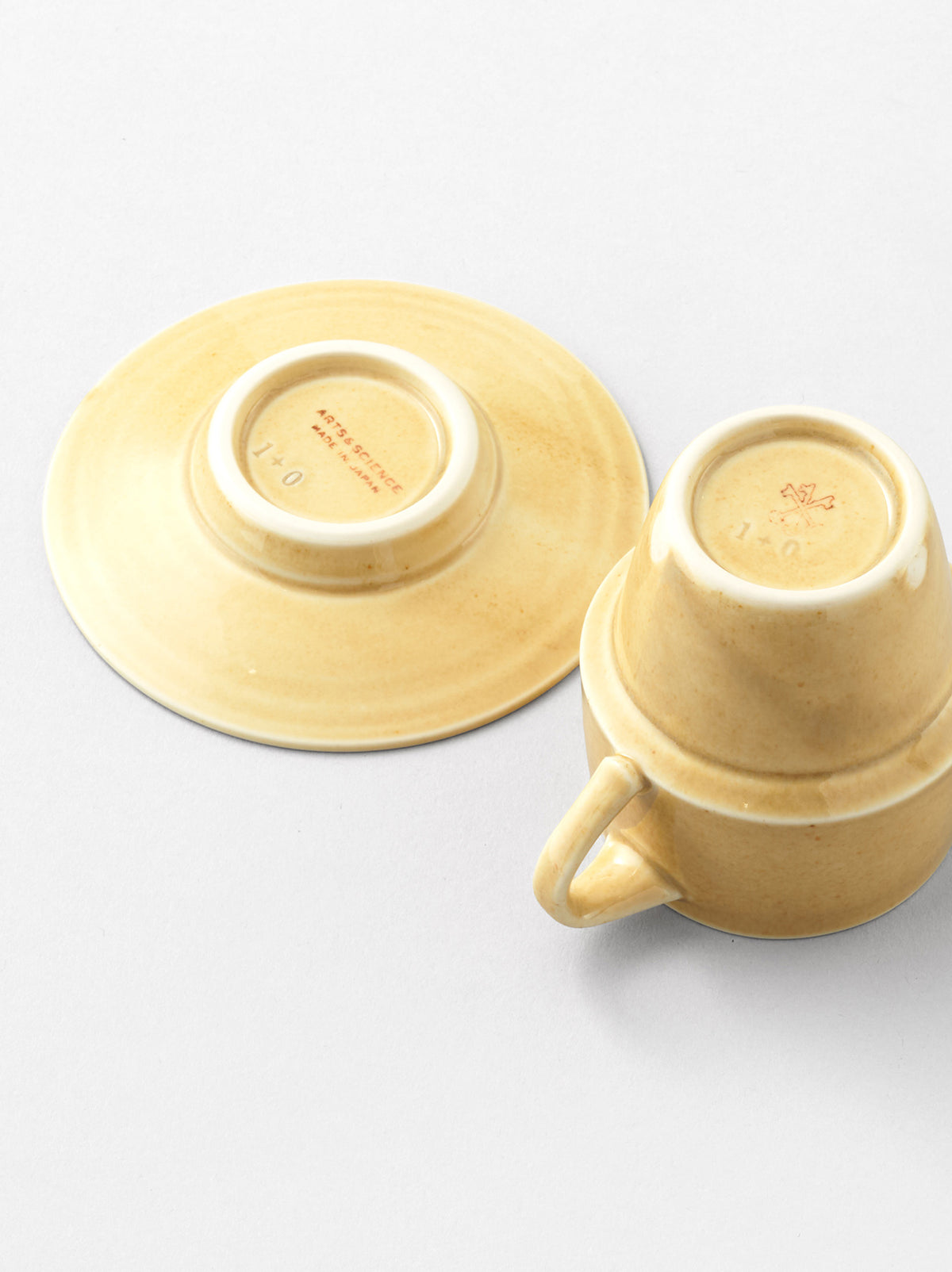 Stacking mug & saucer (Honey ash glaze) – ARTS&SCIENCE ONLINE SELLER