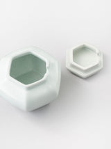 Tea caddy