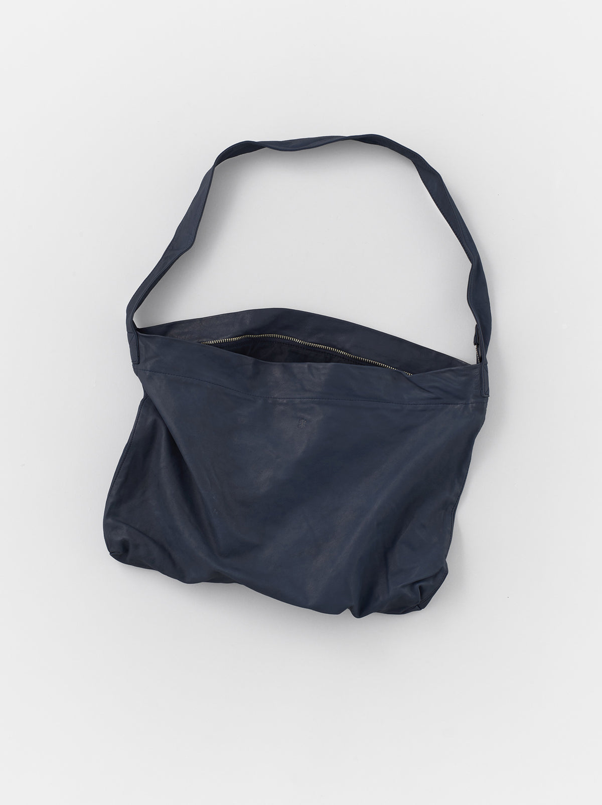 Zipper wide tote (Dyed leather) – ARTS&SCIENCE ONLINE SELLER