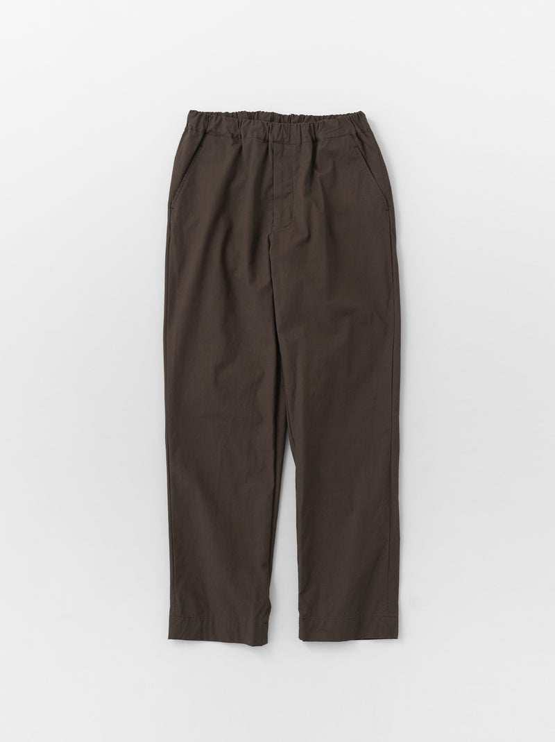 Standard easy tapered pants