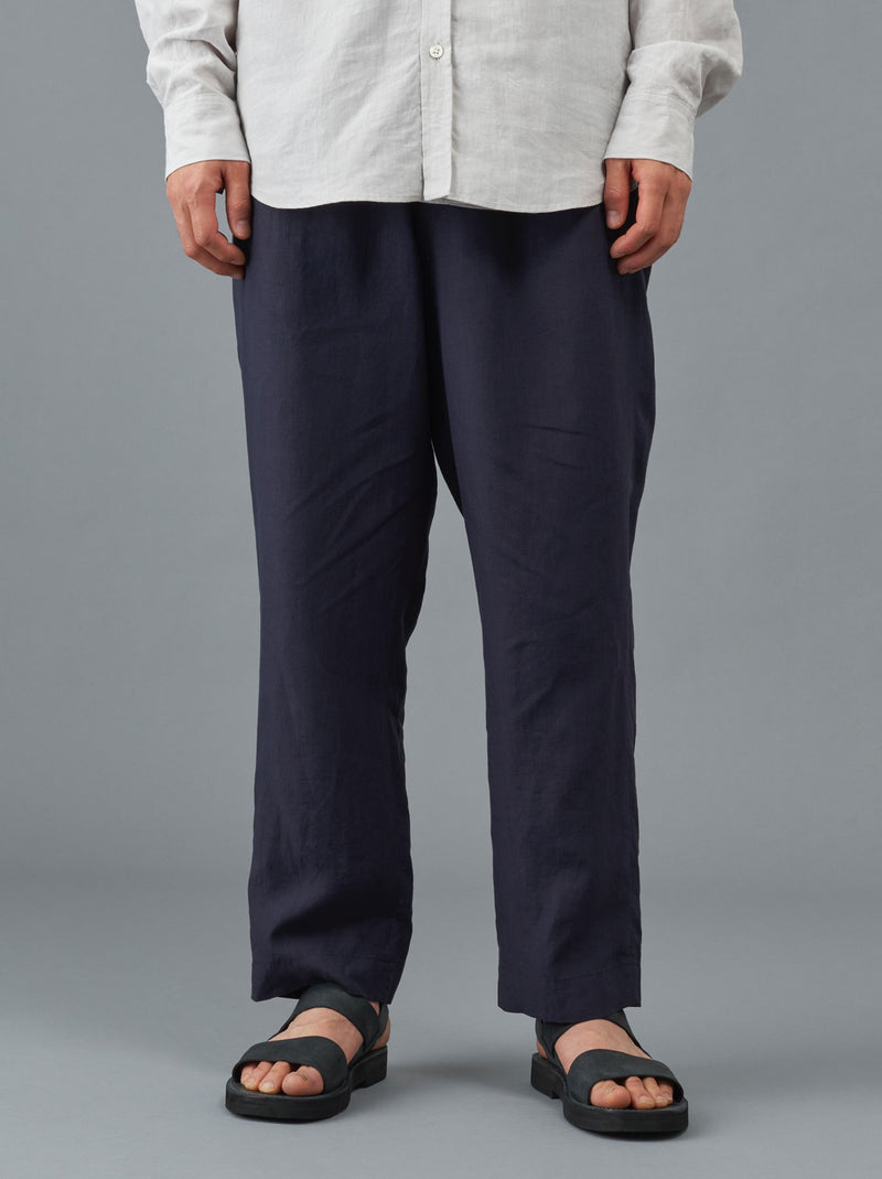 Standard easy tapered pants