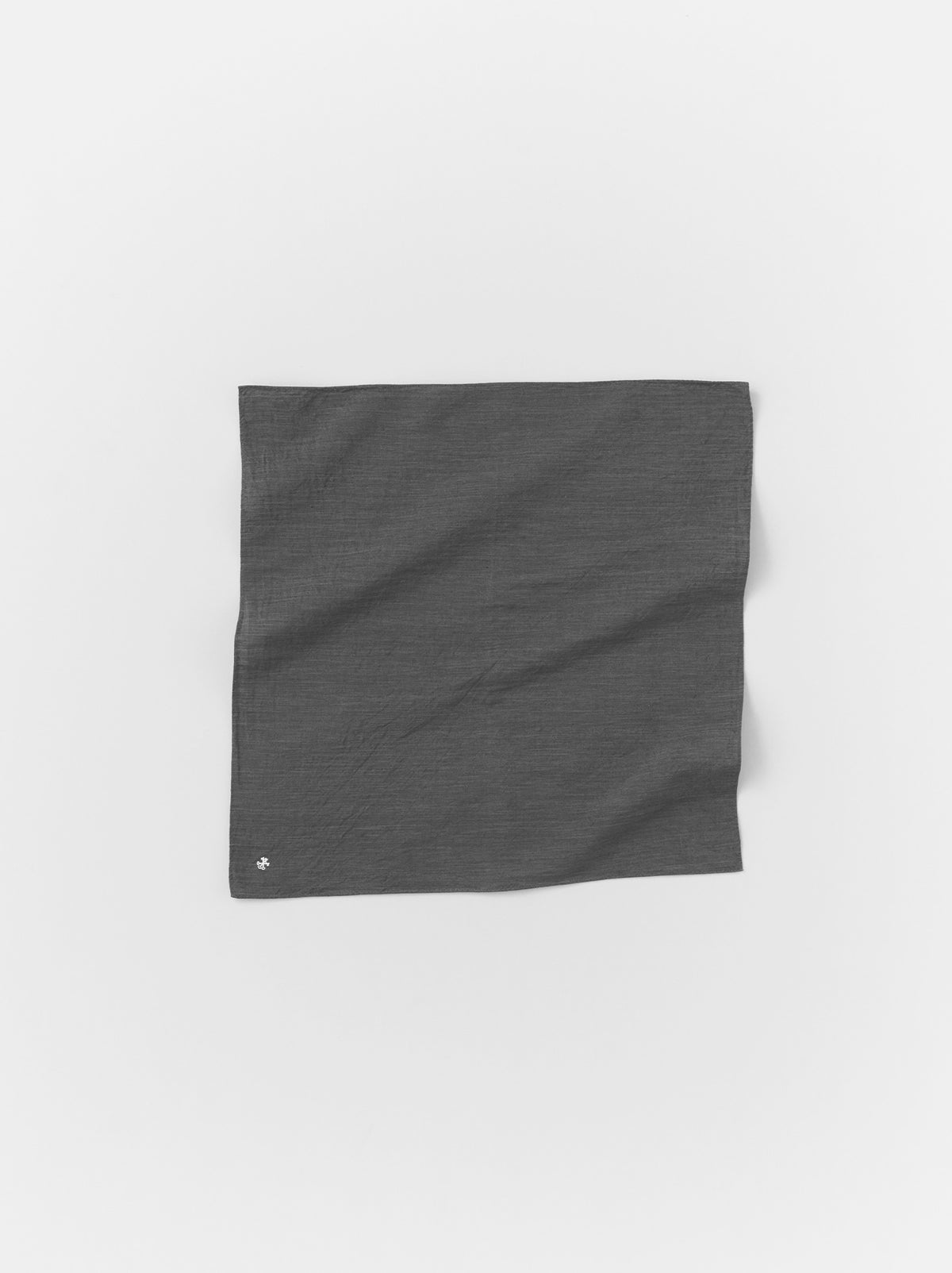Flat handkerchief M – ARTS&SCIENCE ONLINE SELLER