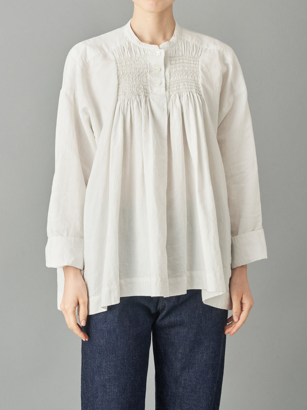 Front smocking tent line blouse