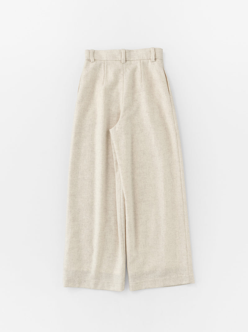 Dart front wide pant