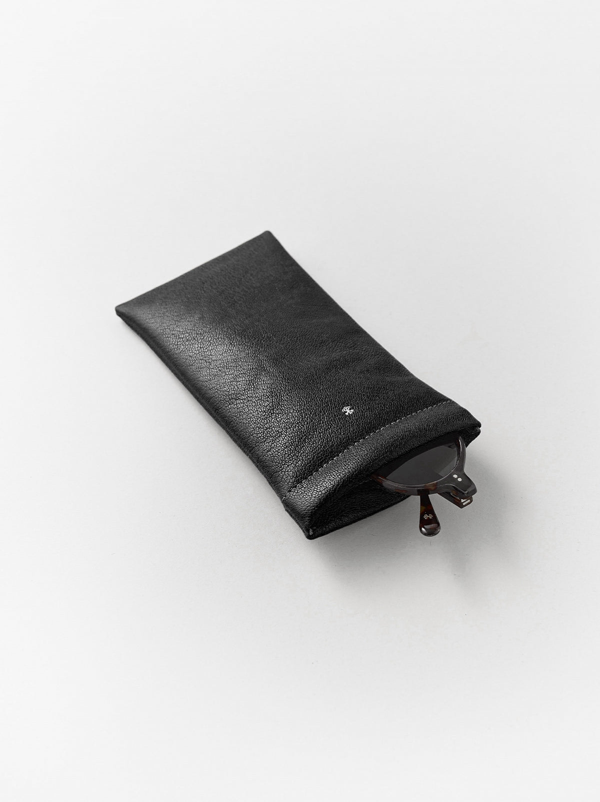 Flat glasses case